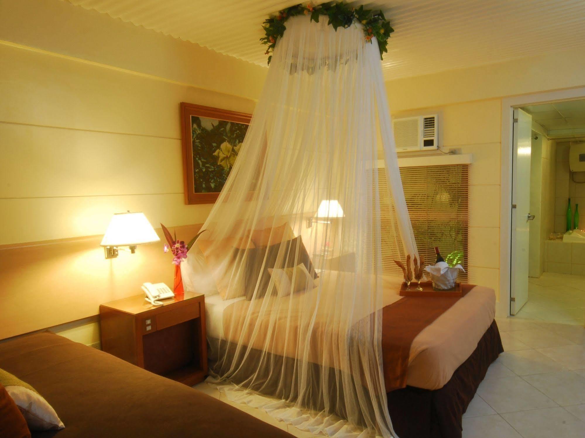 Patio Pacific Resort Balabag  Екстер'єр фото