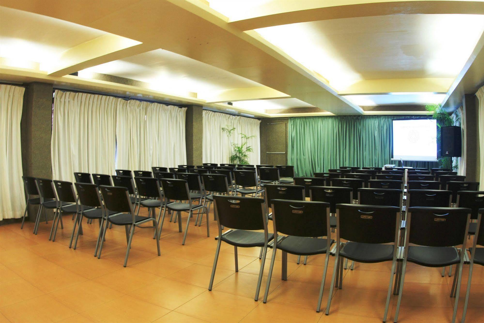 Patio Pacific Resort Balabag  Екстер'єр фото